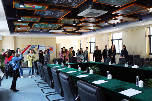 20190404合肥高新区长宁社区来庐阳Z6尊龙凯时文创园考察学习  (2).jpg